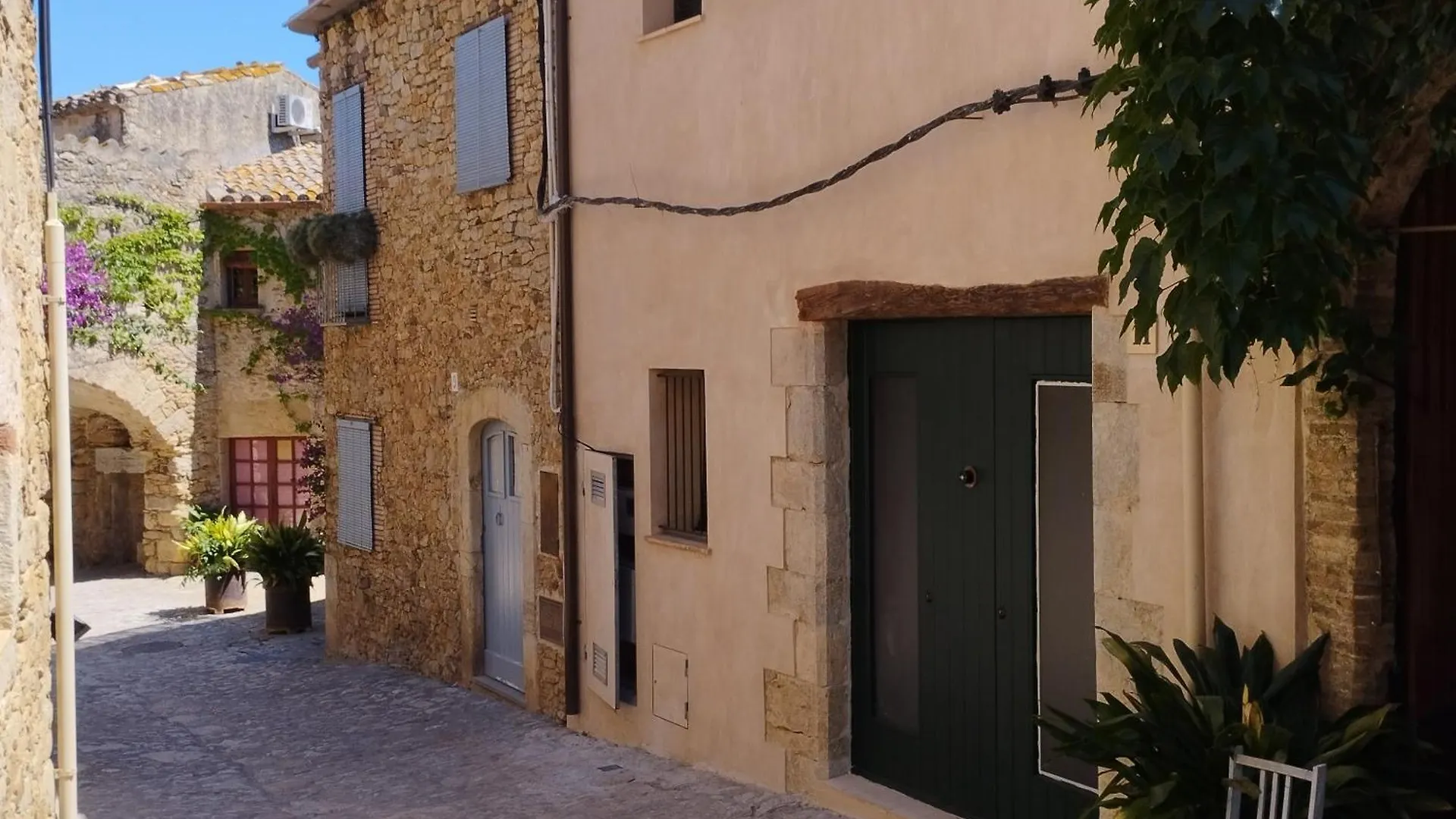 Emporda Habitaciones 퍼라탈레다 0*,  스페인